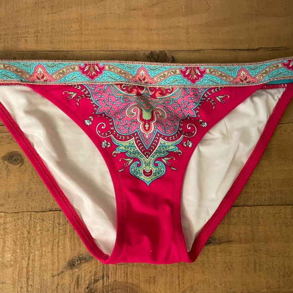 Victoria’s Secret bikini bottoms - Picture 1 of 3